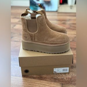 UGG Neumel Platform Chelsea